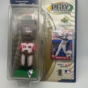 Upper Deck PlayMakers 2001 Ken‎ Griffey Jr. Bobble Head
